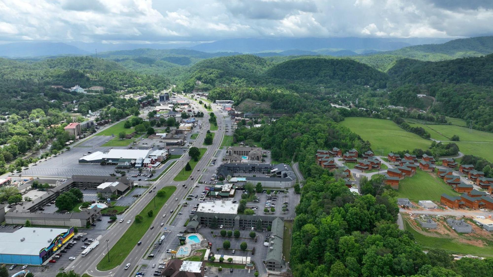 Walk To Parkway - Indoor Pool - Treehouse Loft Ps5 Villa Pigeon Forge Esterno foto