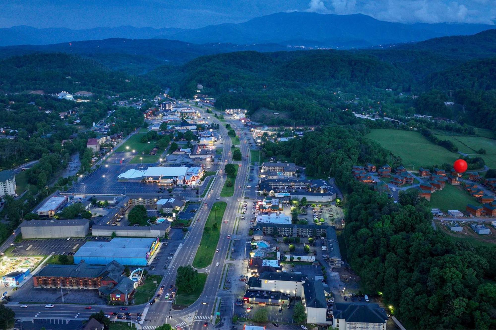 Walk To Parkway - Indoor Pool - Treehouse Loft Ps5 Villa Pigeon Forge Esterno foto